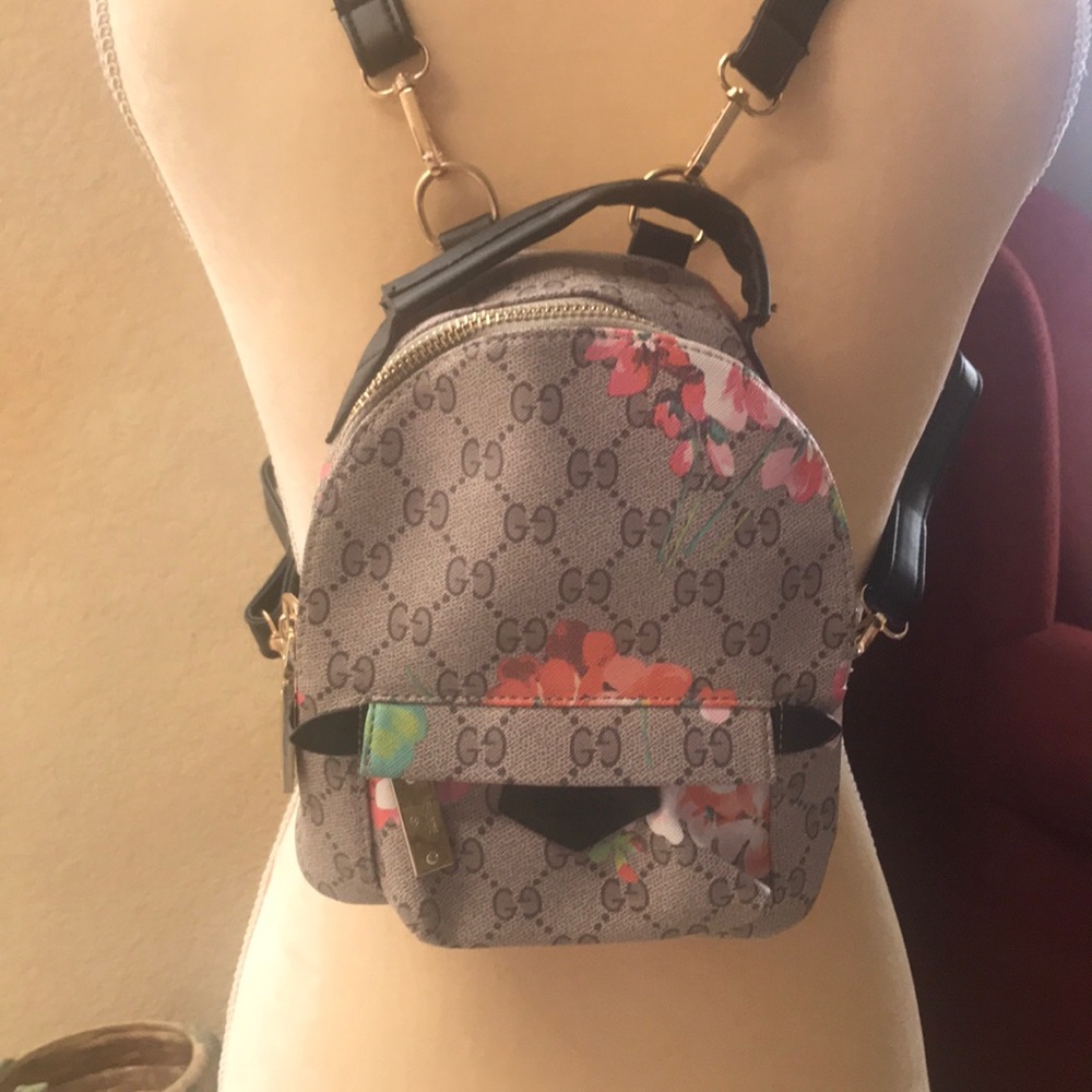 Mini Backpack 🎒 - Picture 7 of 15